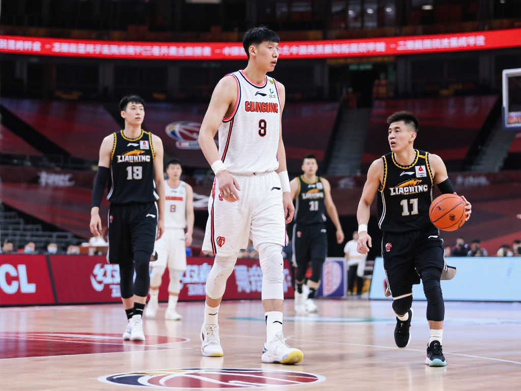 法蒂面臨離 法蒂面臨離