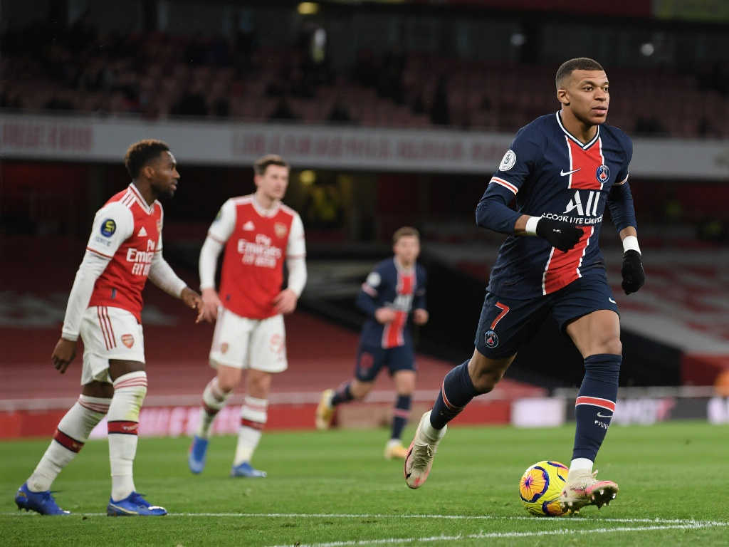 与球员争执 与球员争执